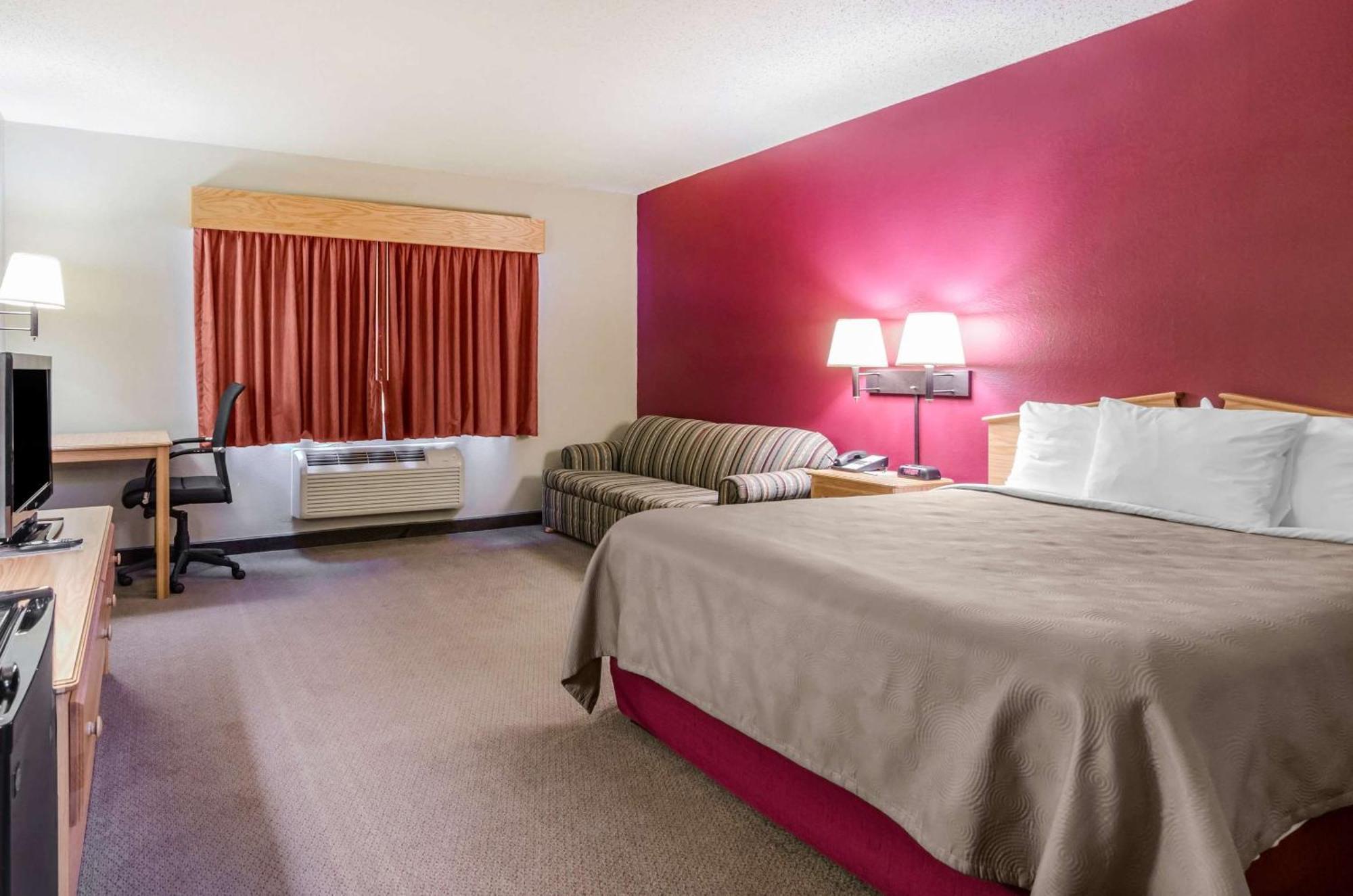 Rodeway Inn Hesston ภายนอก รูปภาพ