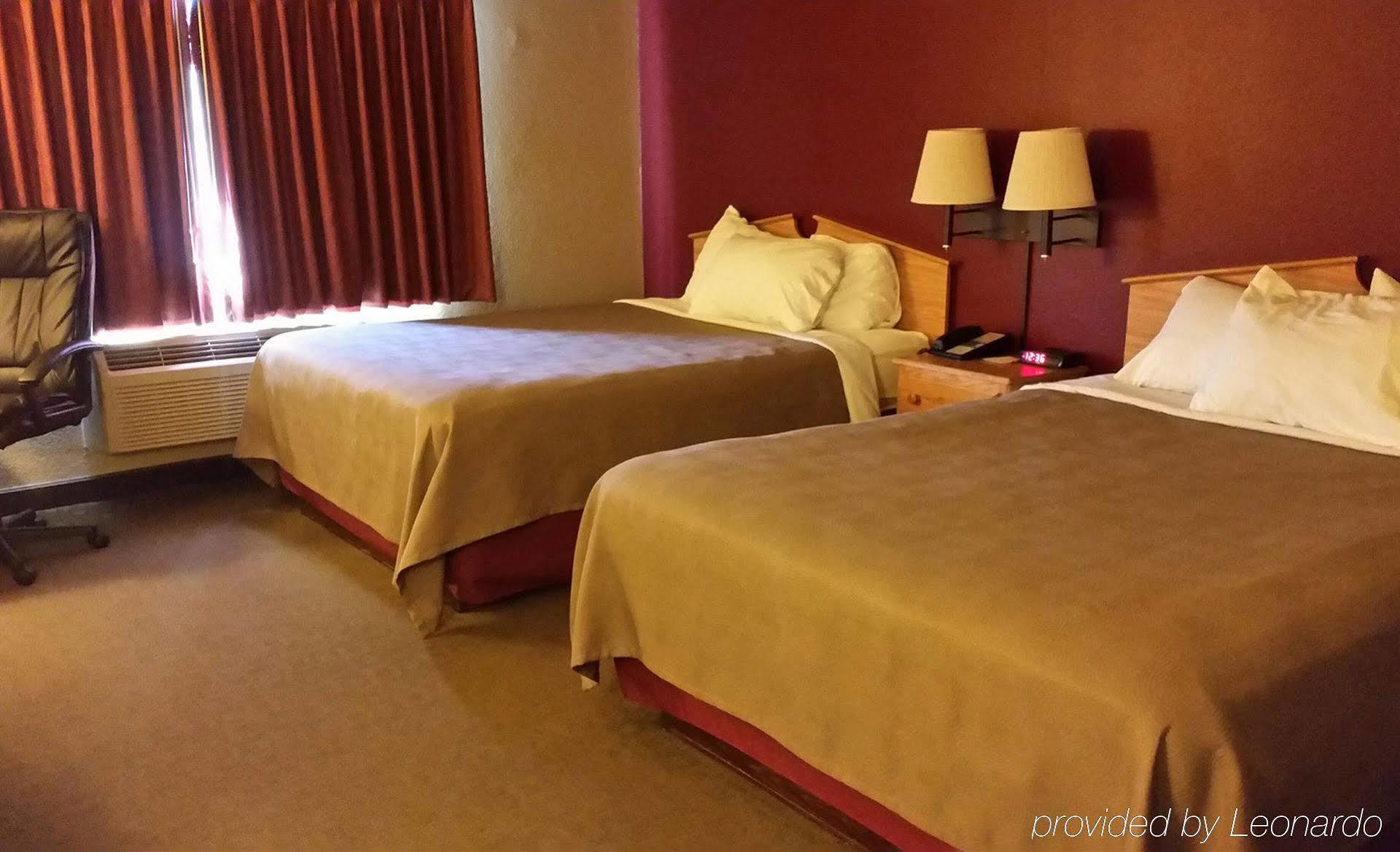 Rodeway Inn Hesston ภายนอก รูปภาพ