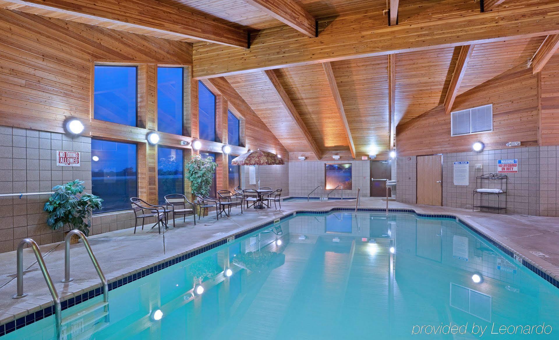 Rodeway Inn Hesston ภายนอก รูปภาพ