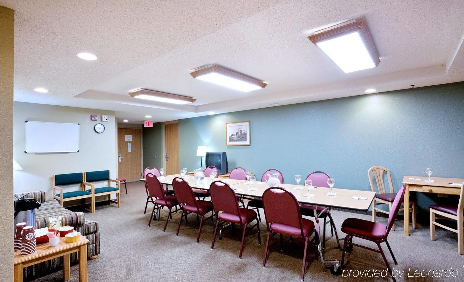 Rodeway Inn Hesston ภายนอก รูปภาพ