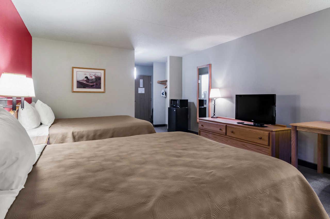 Rodeway Inn Hesston ภายนอก รูปภาพ