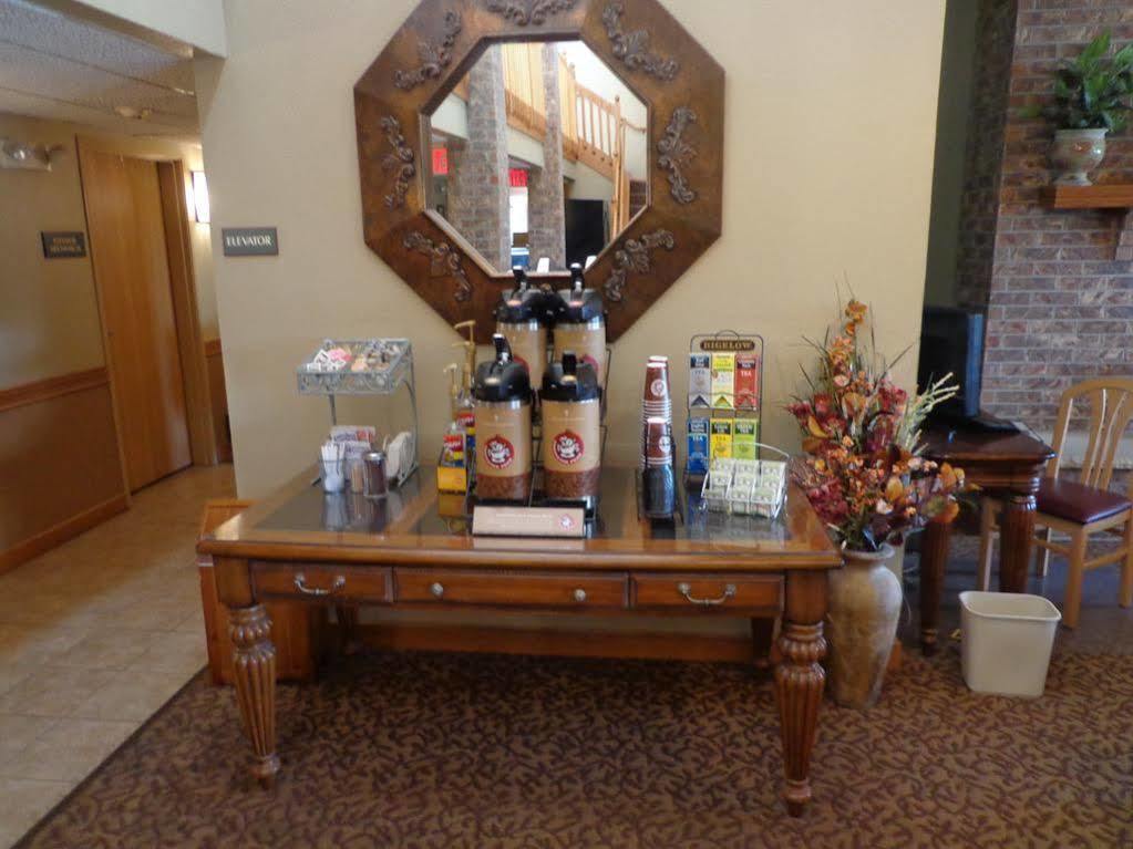 Rodeway Inn Hesston ภายนอก รูปภาพ