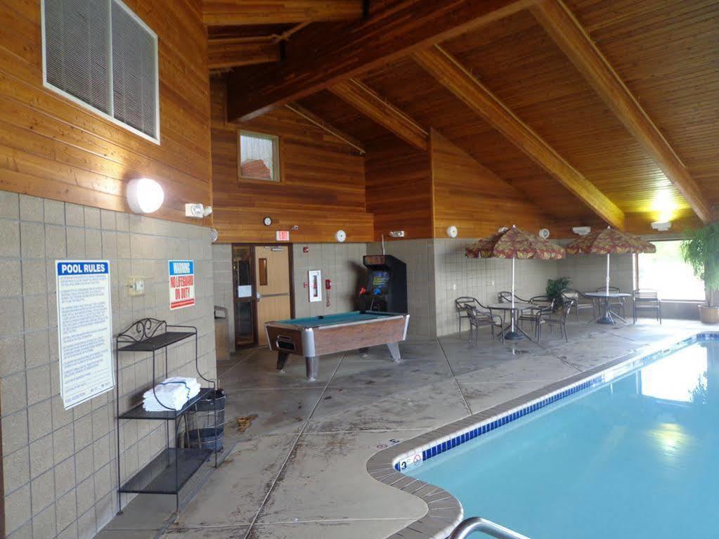 Rodeway Inn Hesston ภายนอก รูปภาพ
