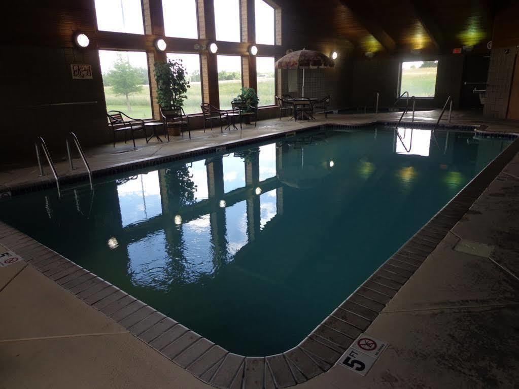 Rodeway Inn Hesston ภายนอก รูปภาพ